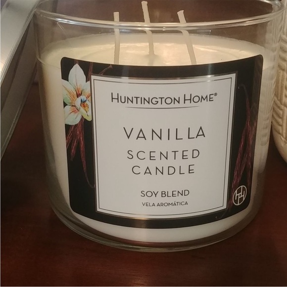 Vanilla Huntington Home soy blend triple wick candle - Picture 3 of 7